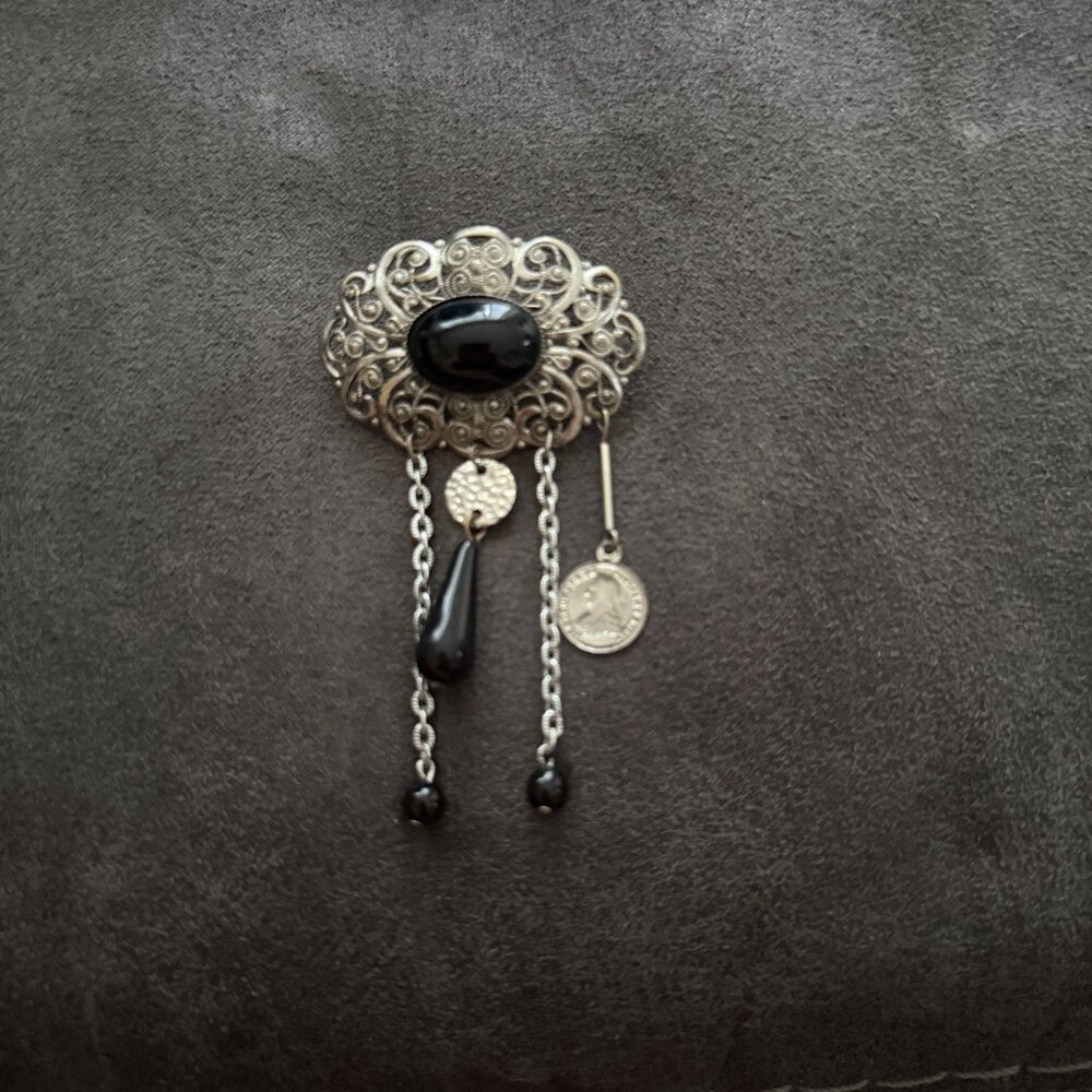 Vintage Gothic Black Cameo Brooch Pin With Dangling Chains & Charms